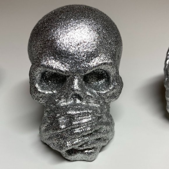 Glittery Three Wise Skeleton Heads- See, hear, speak no evil - Picture 3 of 4